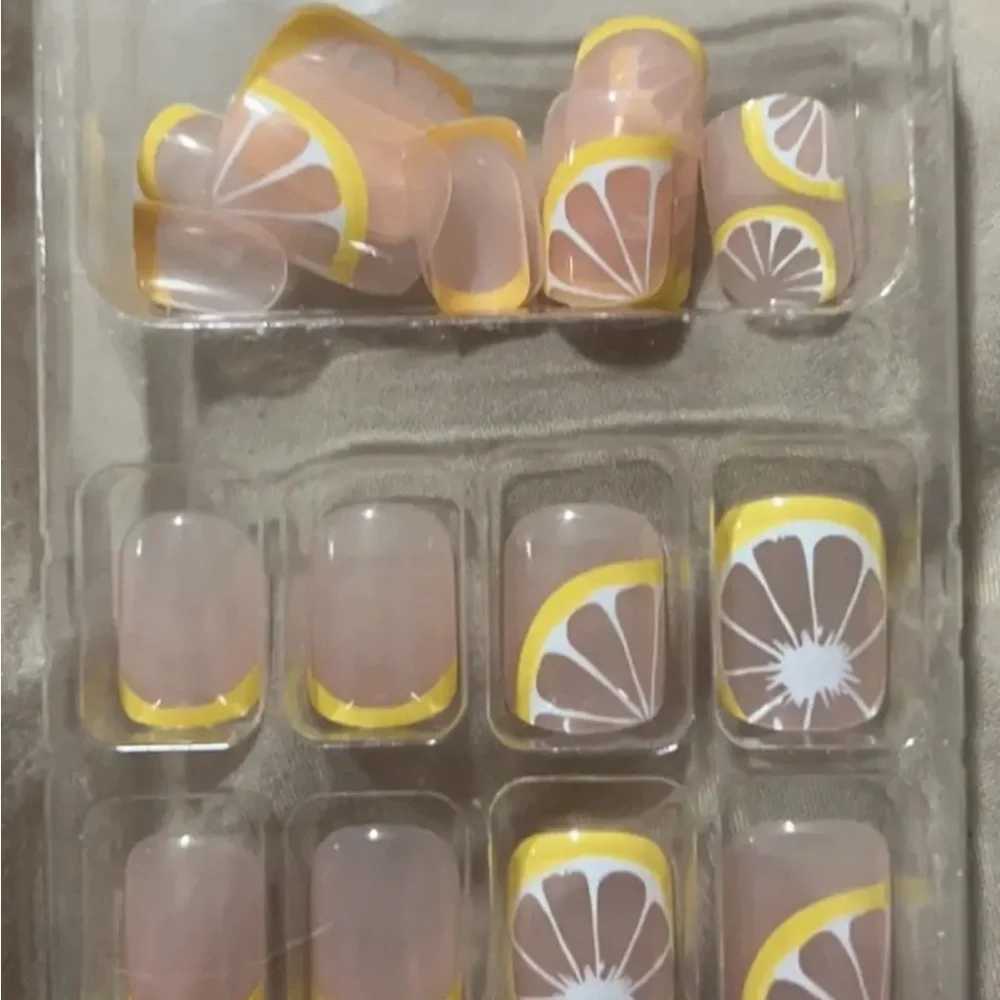 Summer lemon yellow French tip press on nails reusable 24 pcs short length NWT - Picture 9 of 15